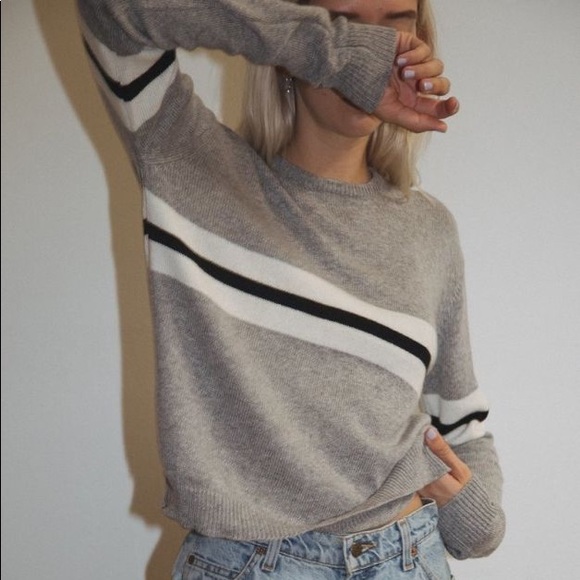 Brandy Melville Sweaters - Brandy Melville Bernadette sweater gray/white OS
